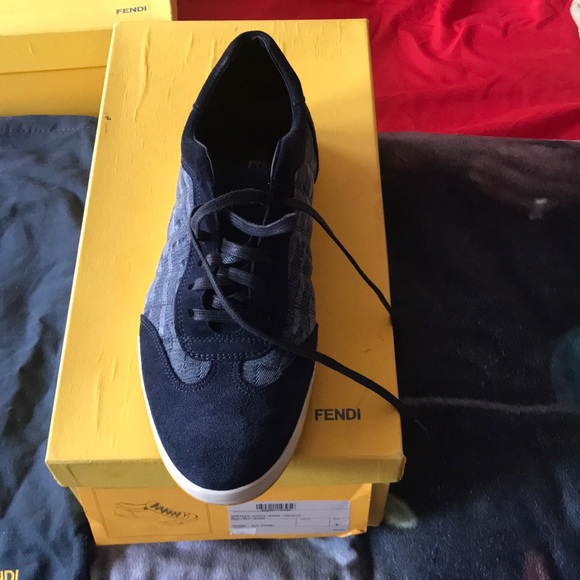 Blue suede fendi sneakers - Picture 3 of 5